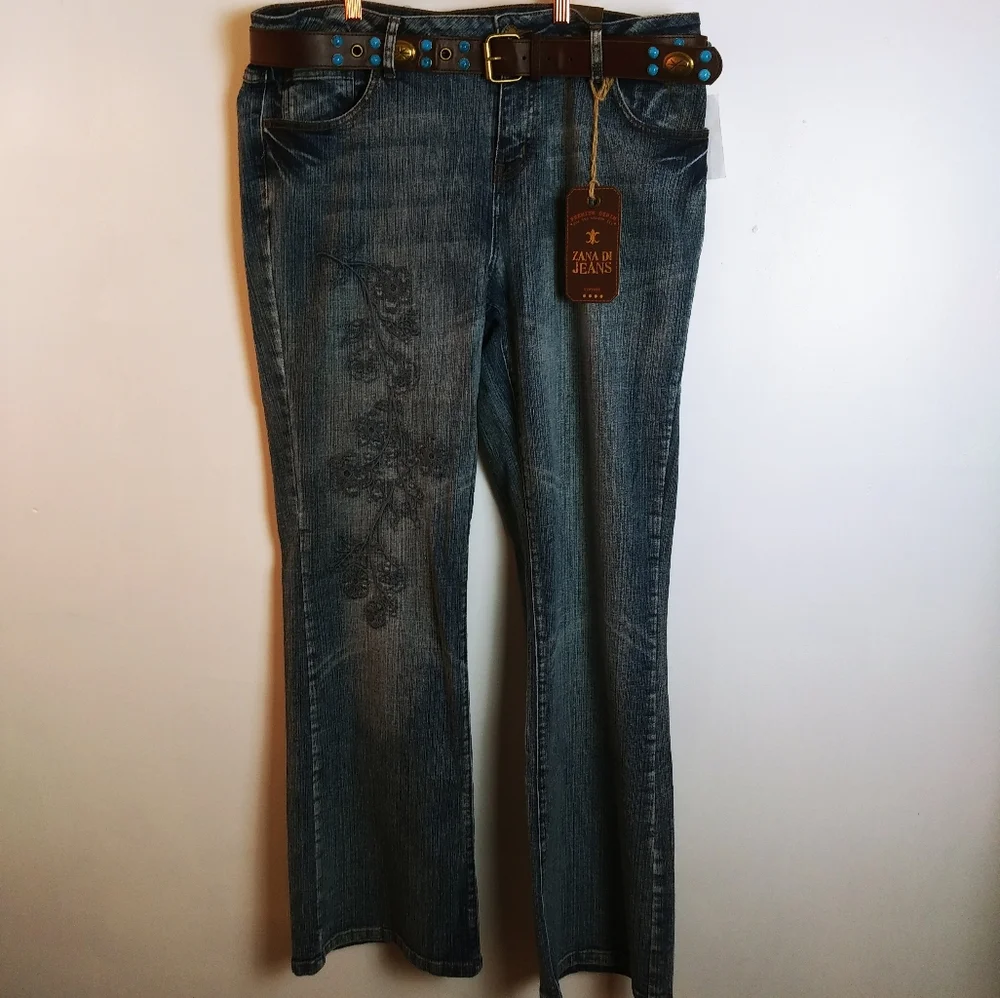 Zana DI Jeans acid wash wide leg Embroidered Floral design Size 20